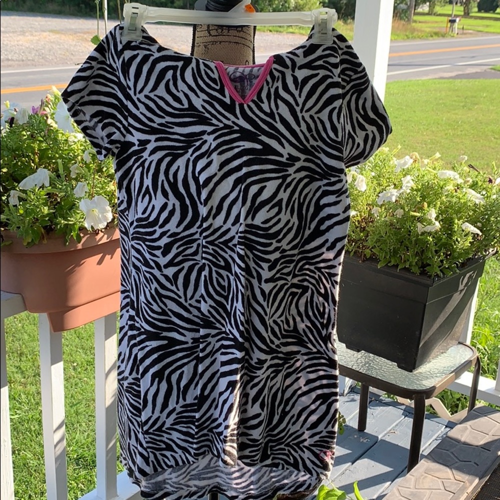 EUC. Children’s Swim Cover Up. Size XL 14/16